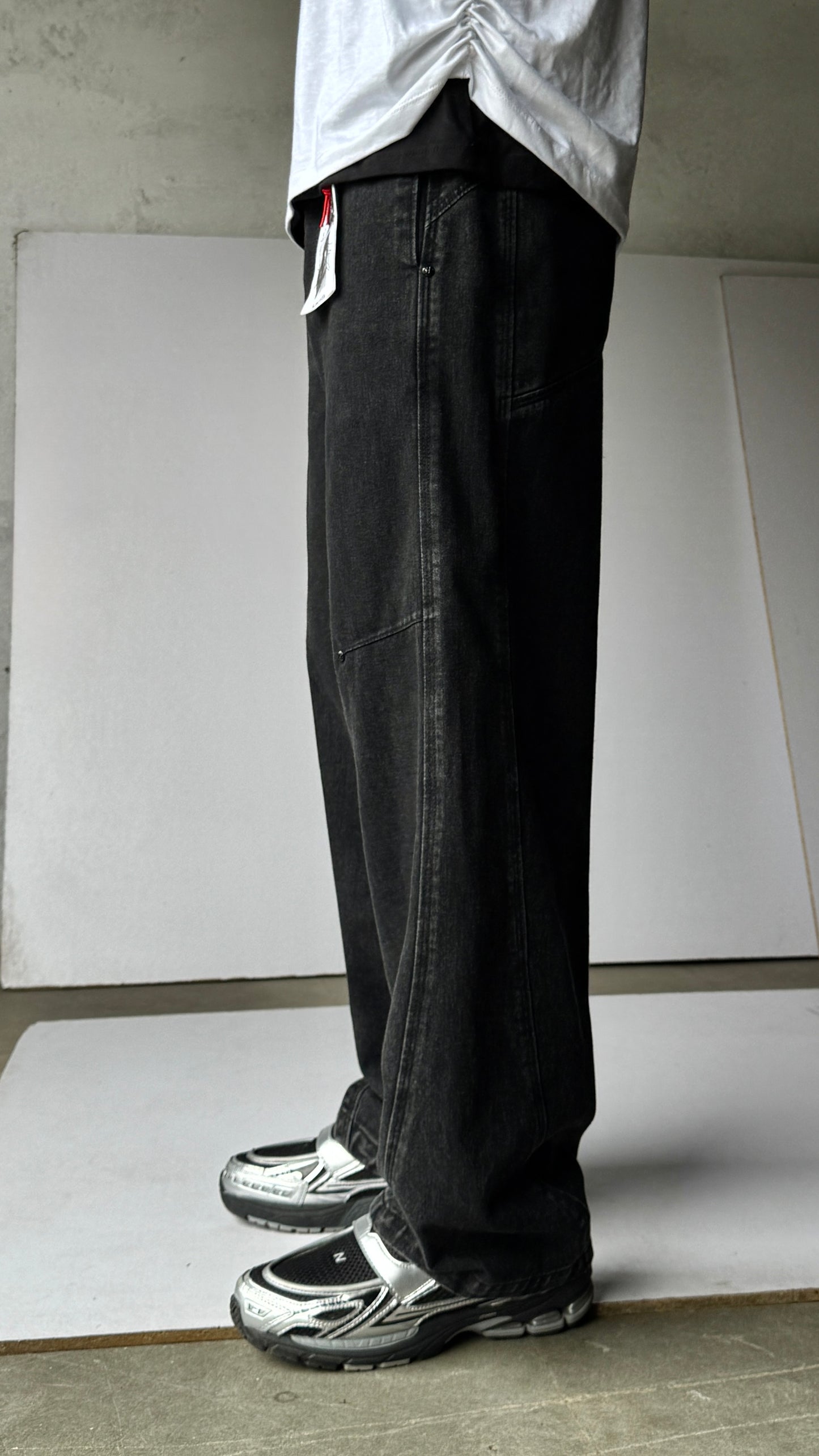 B4 Curved-Black - RTW