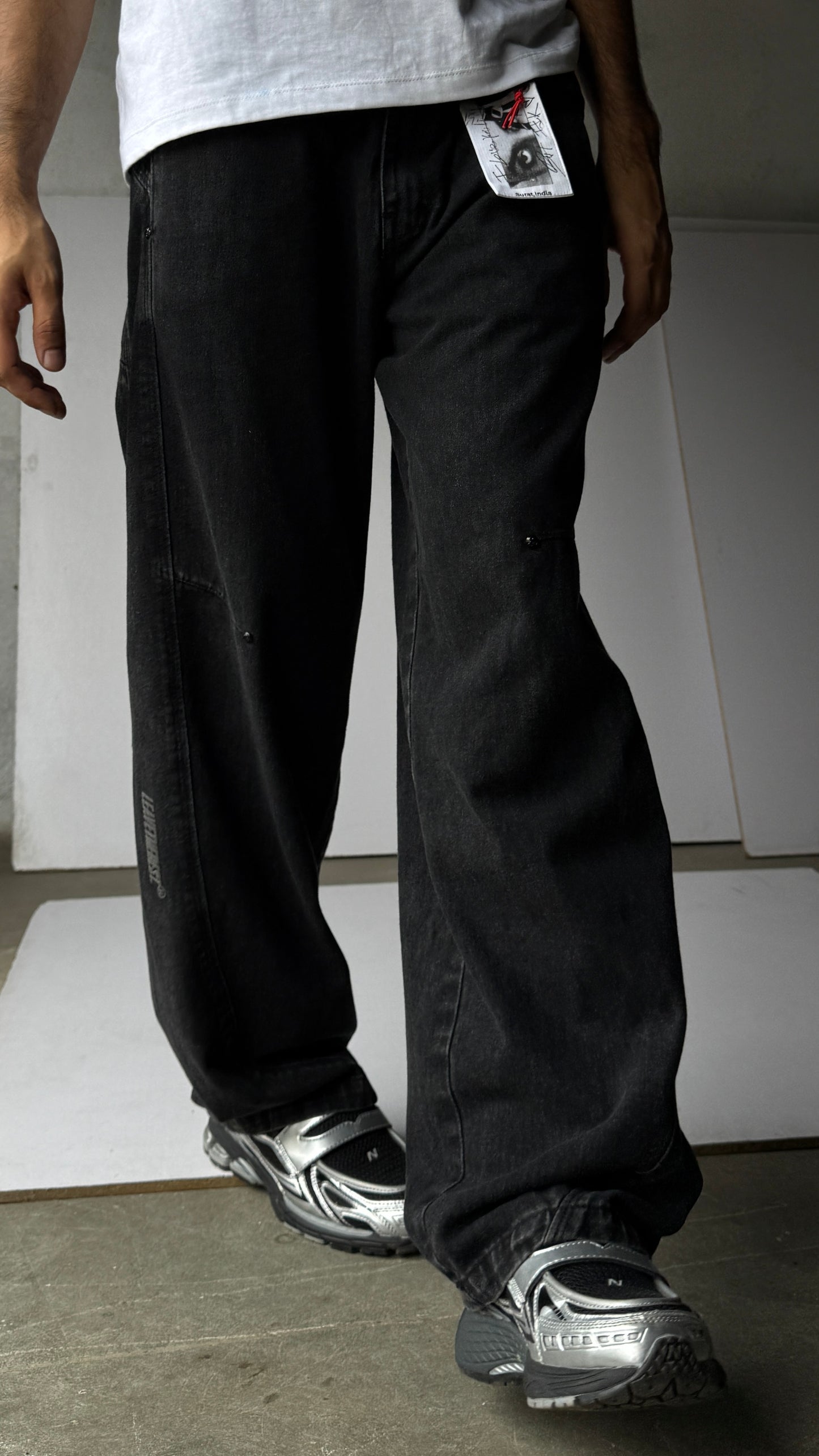 B4 Curved-Black - RTW