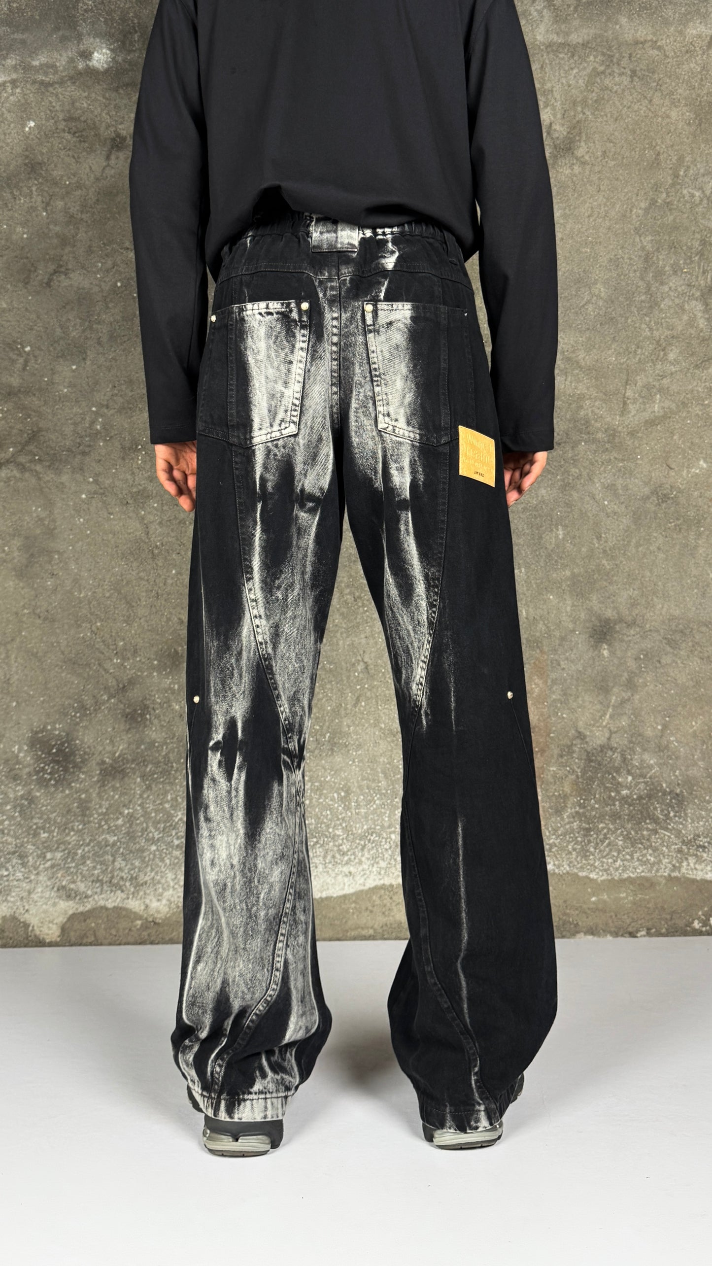 Waves Panelled-Shibori Black - RTW