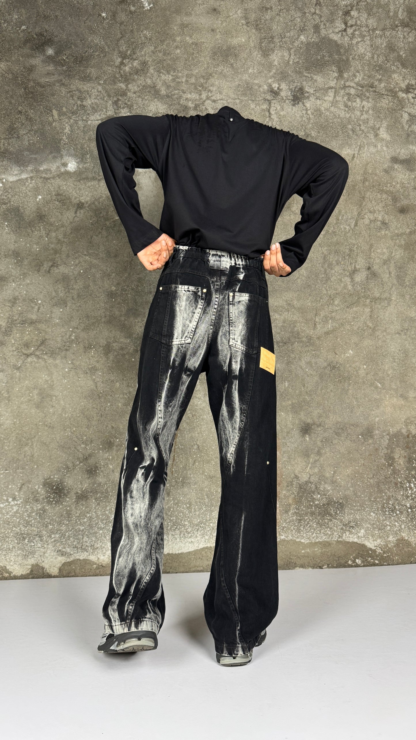 Waves Panelled-Shibori Black - RTW