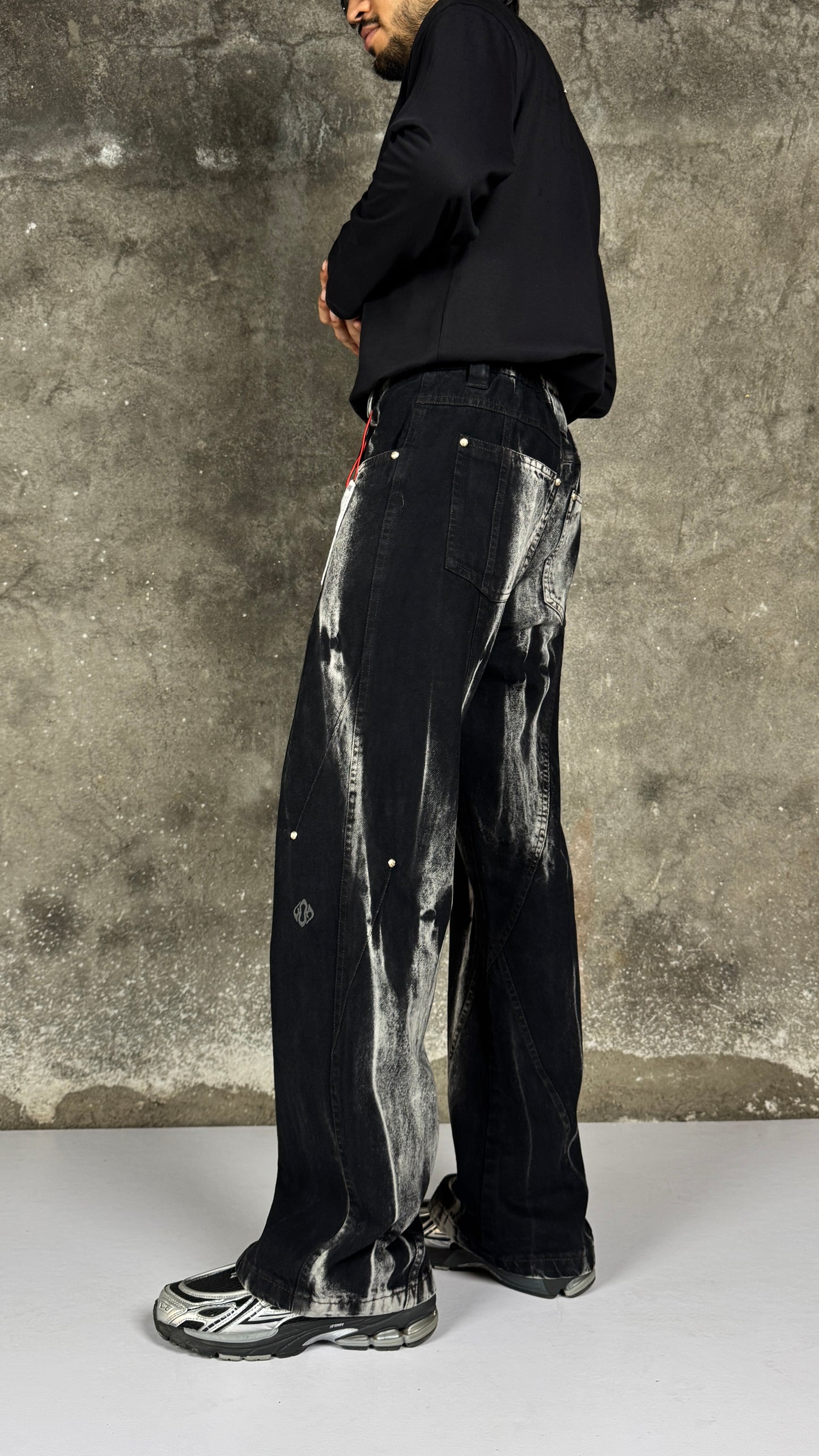 Waves Panelled-Shibori Black - RTW