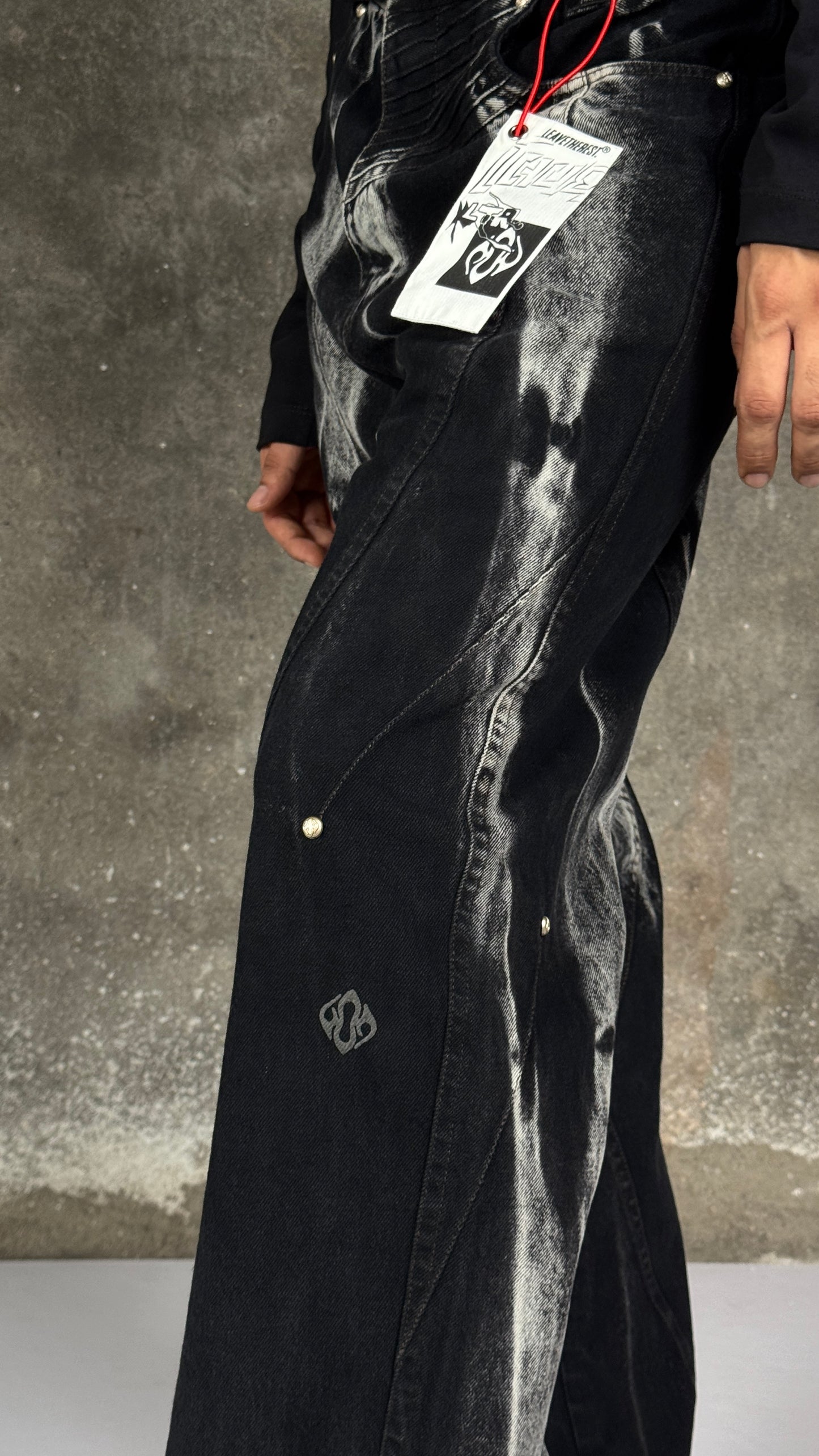 Waves Panelled-Shibori Black - RTW