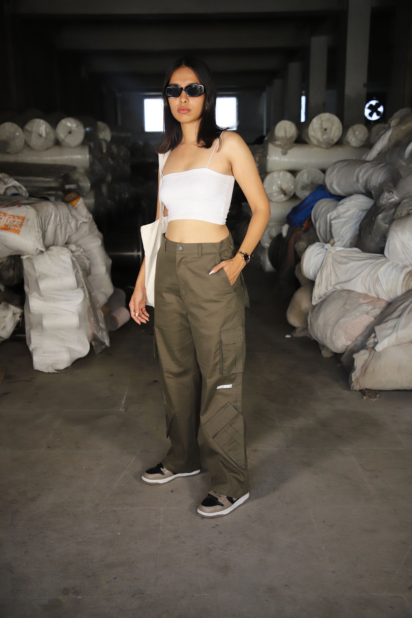 Army Green 8 pockets cargo sb. - leavetherest.