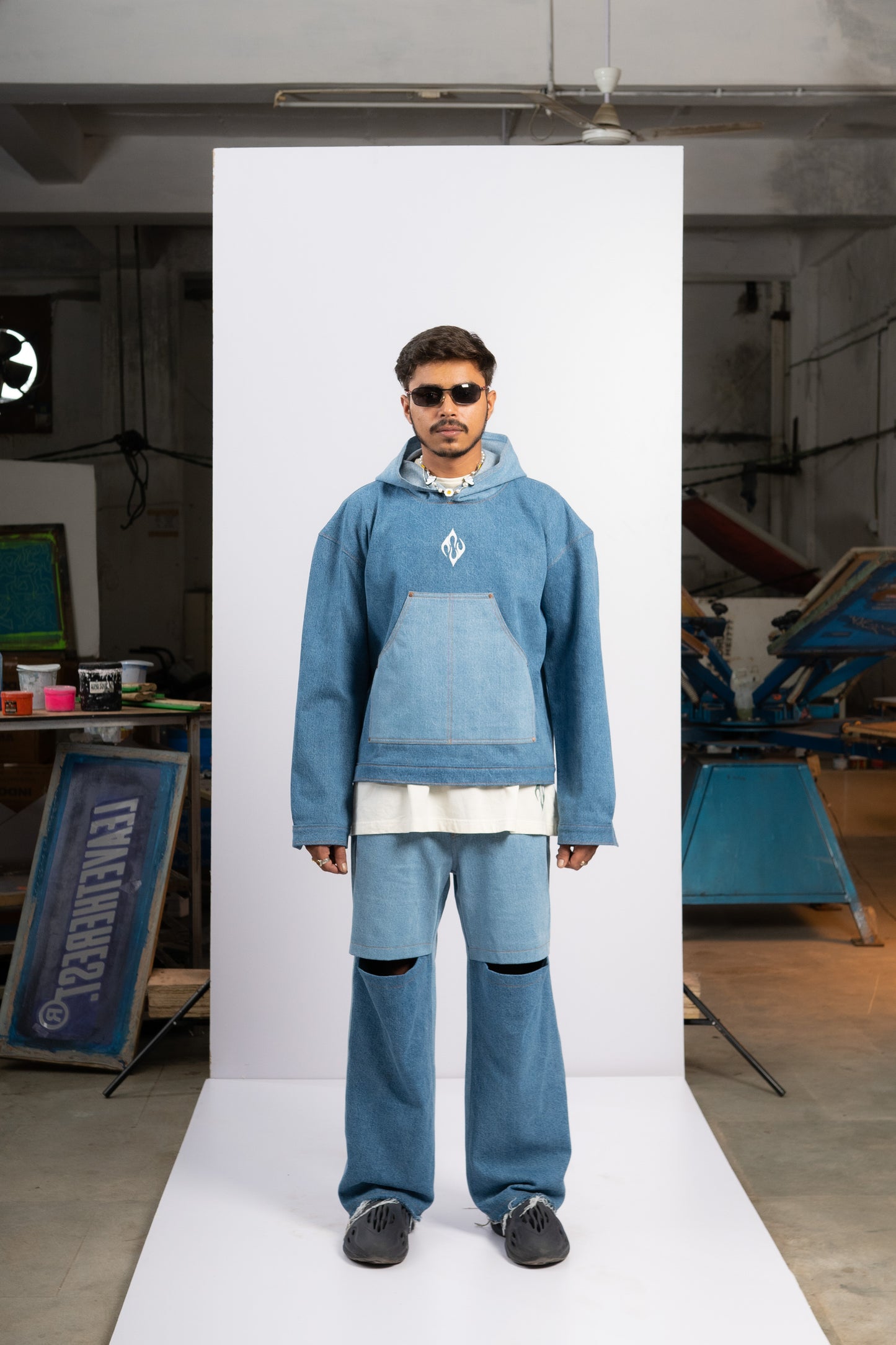 Denim hoodie bluish - leavetherest.