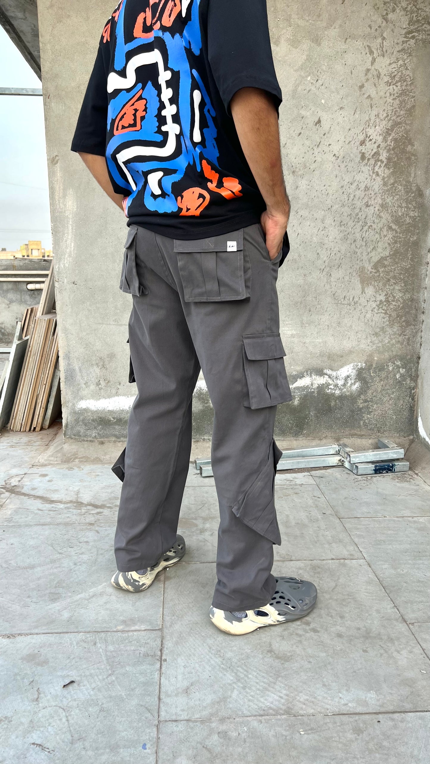 Graphite 8 pockets cargo sb. - leavetherest.