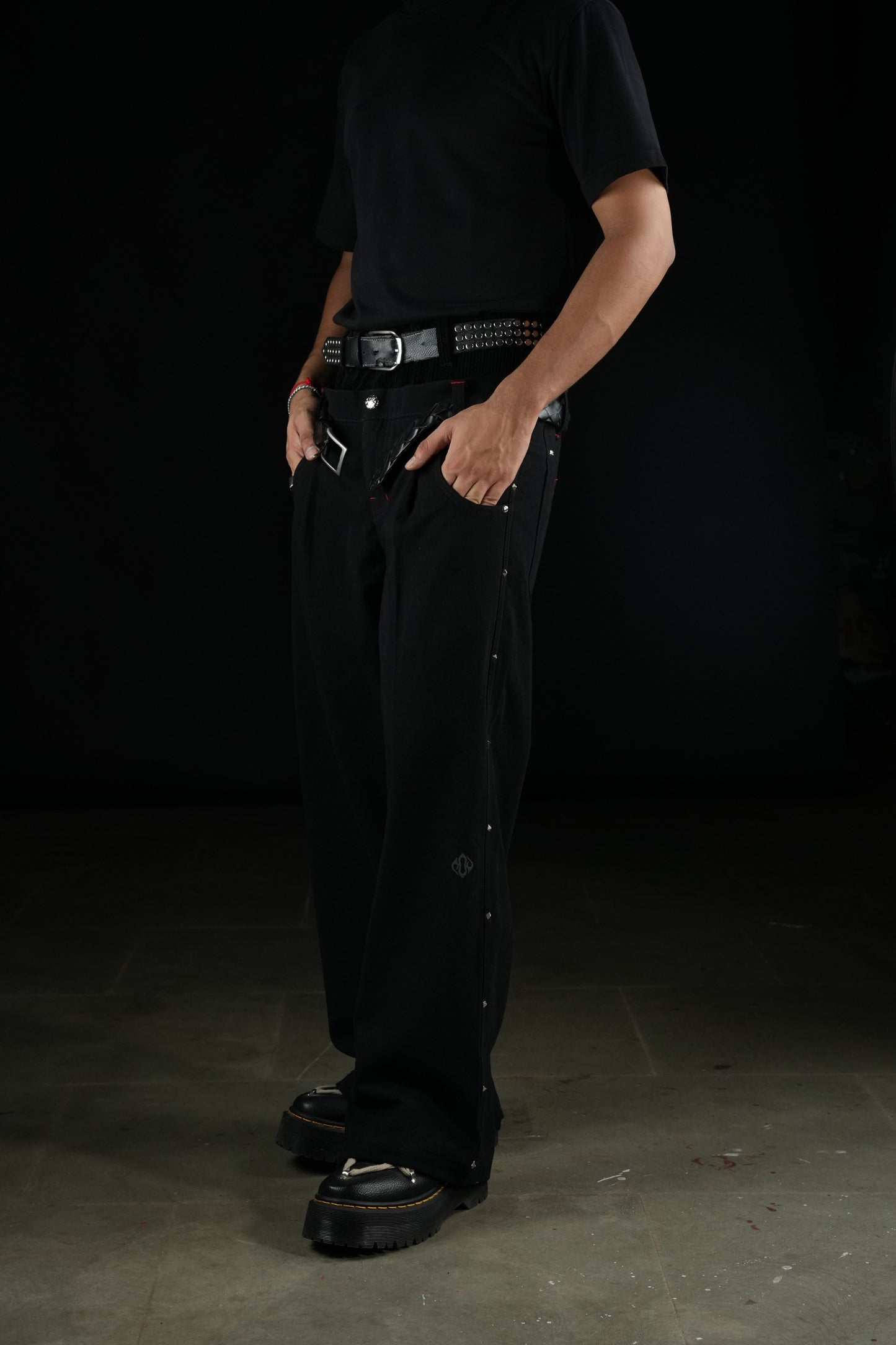 Sagging Jeans-Black - MTM