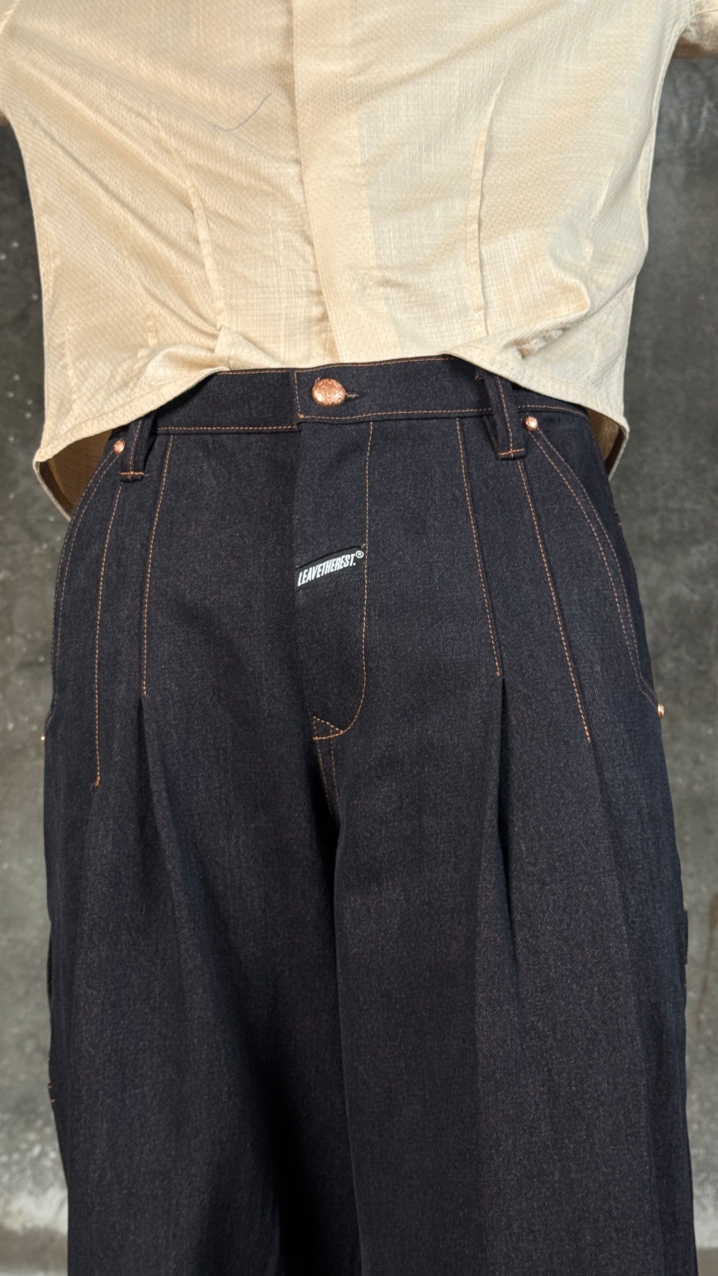 Double Pleats Masti-Raw Cola. - MTM