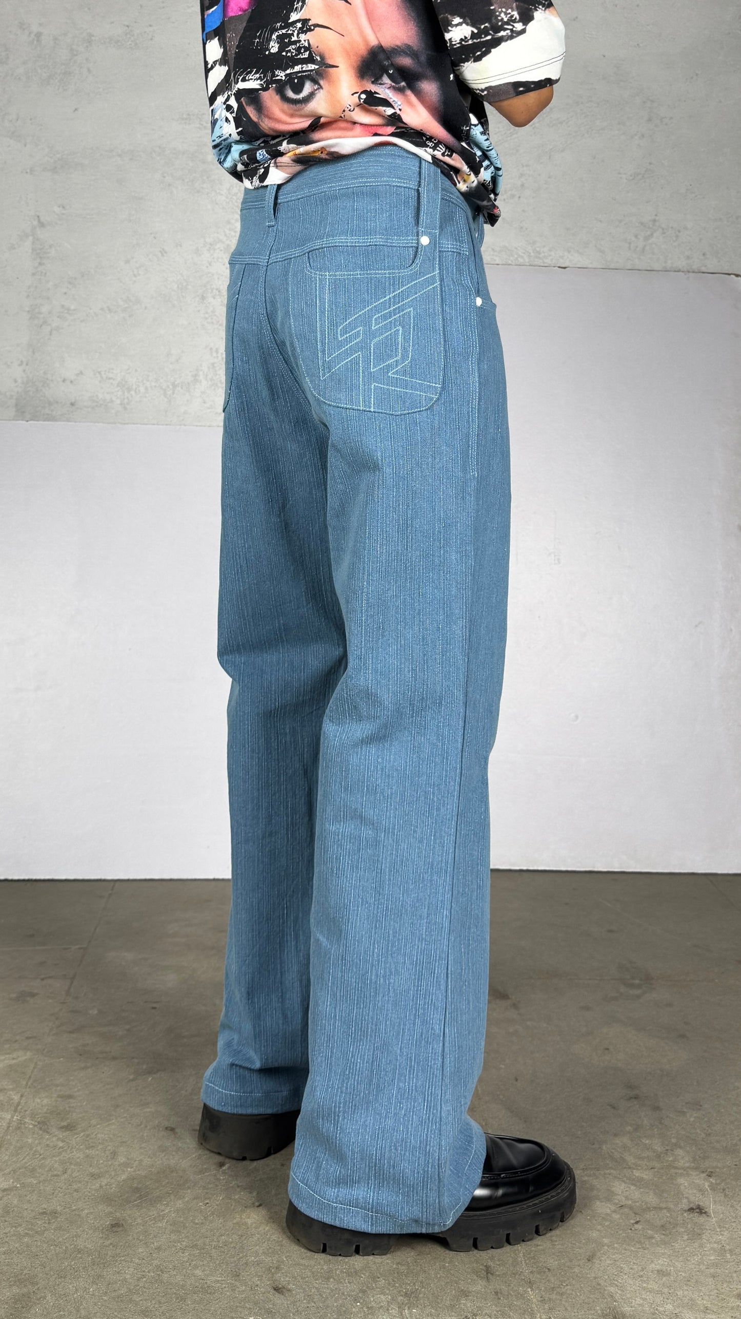 Raw Mid sky jeans masti flared pharrel - RTW