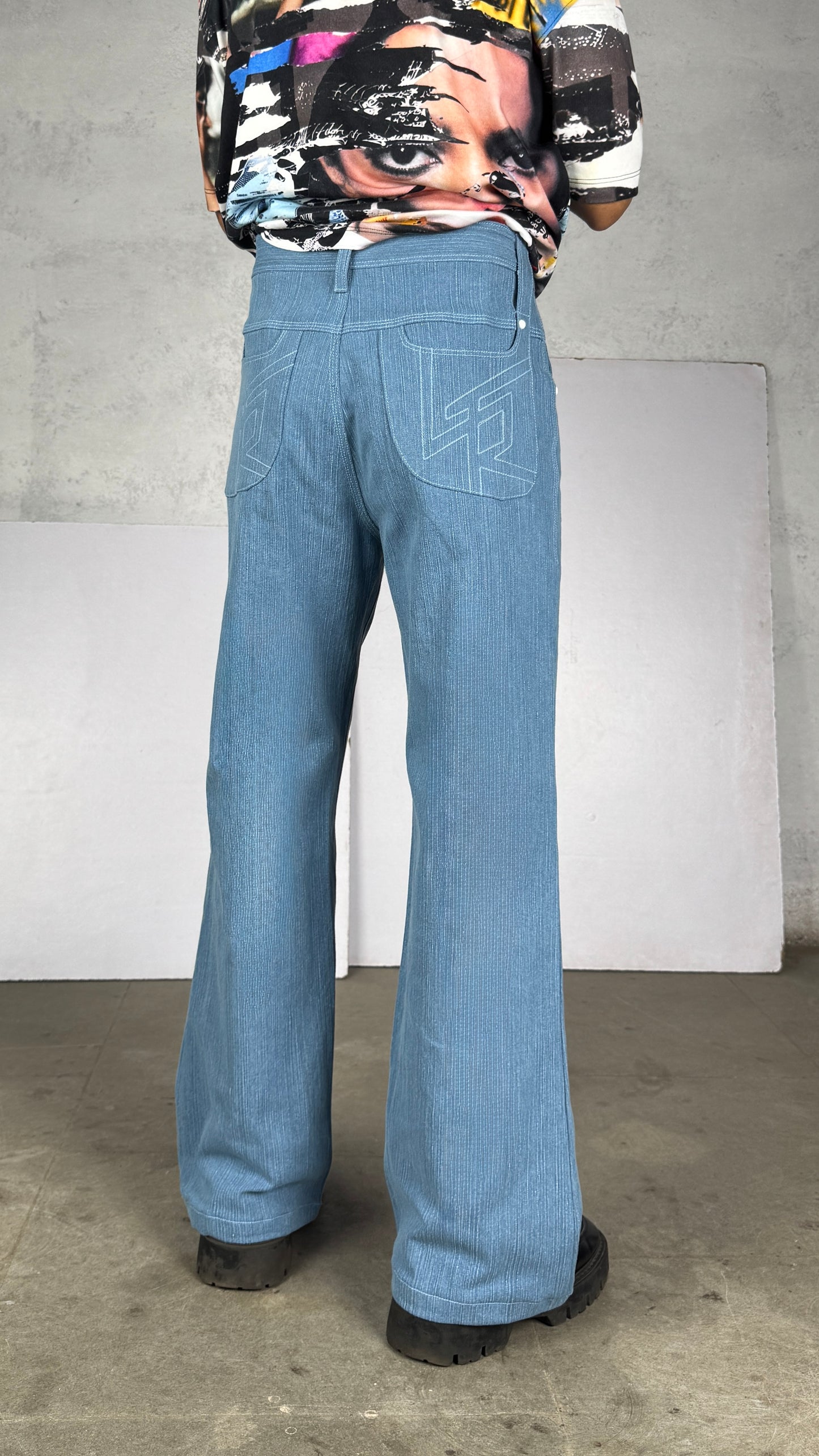 Raw Mid sky jeans masti flared pharrel - RTW